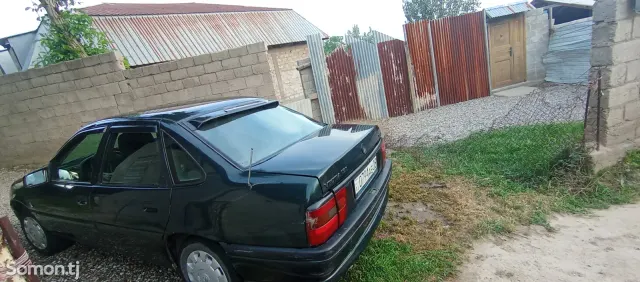 Opel Vectra A 1995 · 1.6 MT