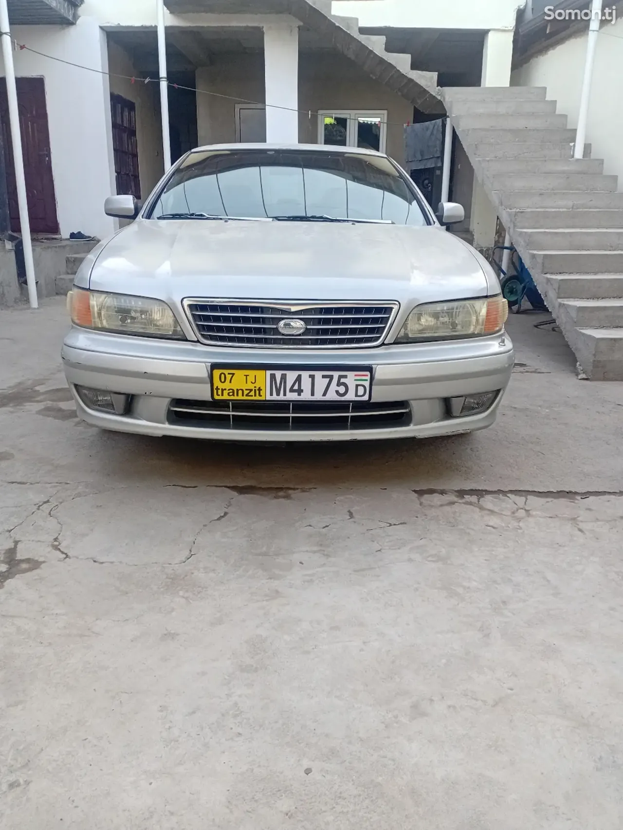Nissan Maxima 1997 · 2.0 AT