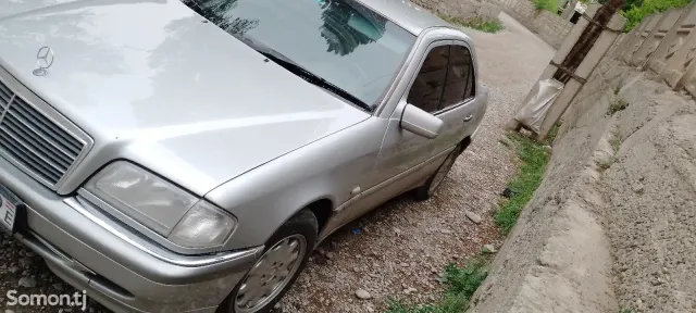 Mercedes-Benz C class 1998 · 2.0 AT