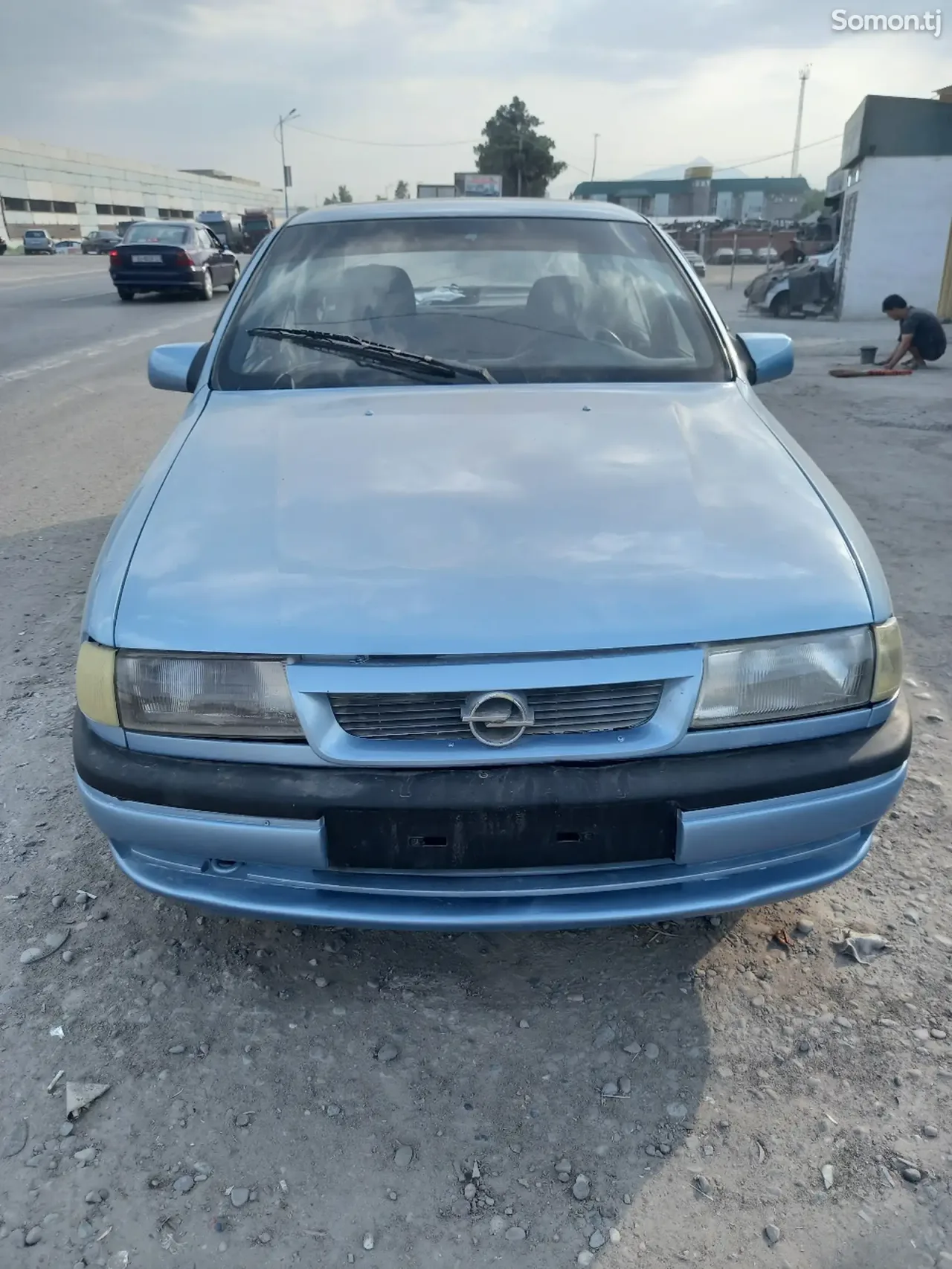 Opel Vectra A 1994 · 1.6 MT