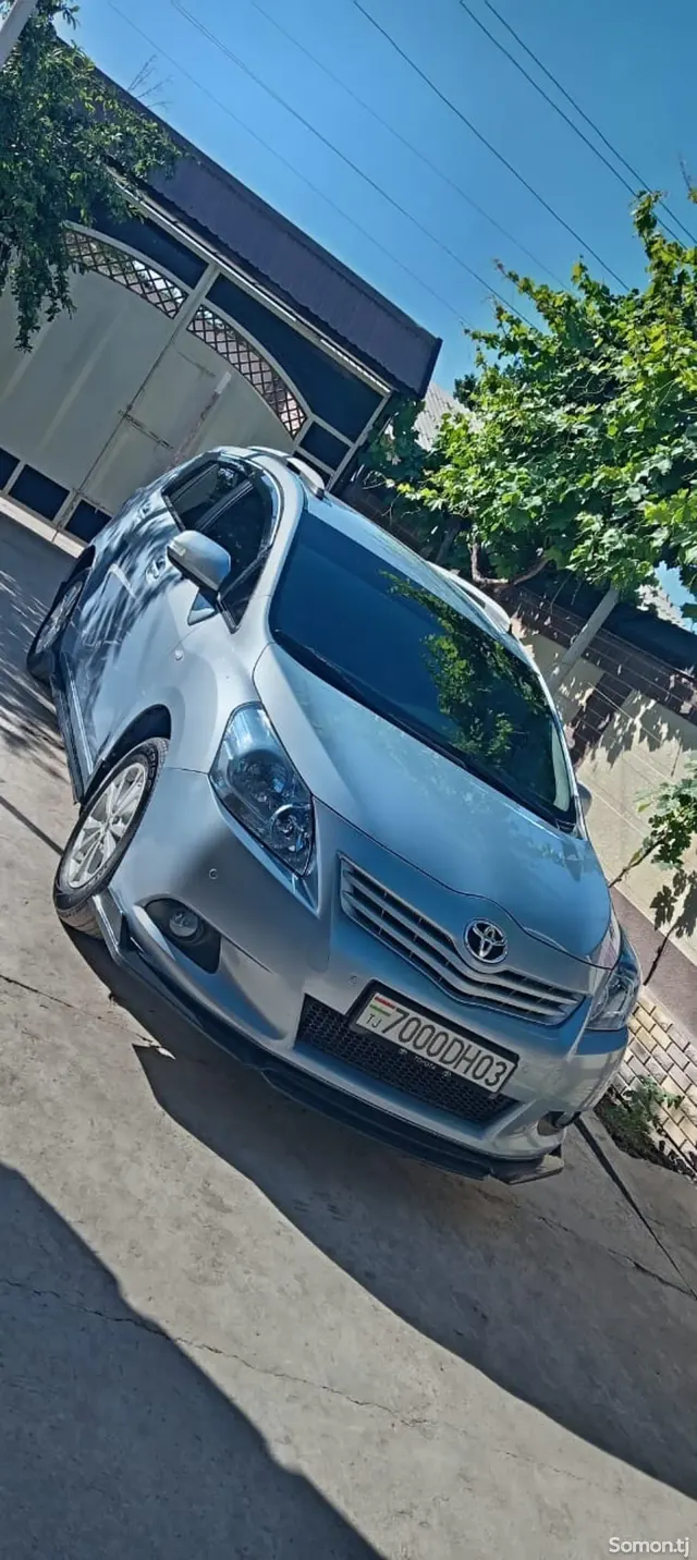 Toyota Corolla Verso 2011 · 1.8 MT