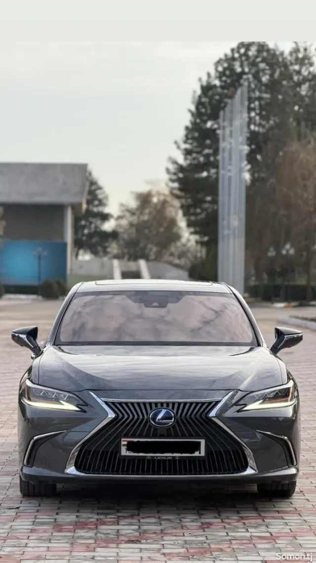 Lexus ES series 2020 · 3.0 AT