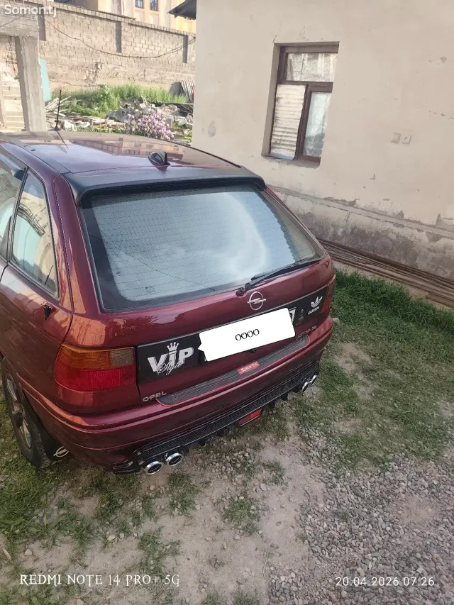 Opel Astra F 1995 · 1.4 MT