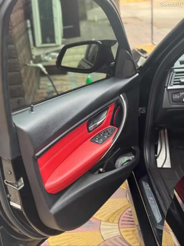BMW 3 series 2015 · 2.0 AT
