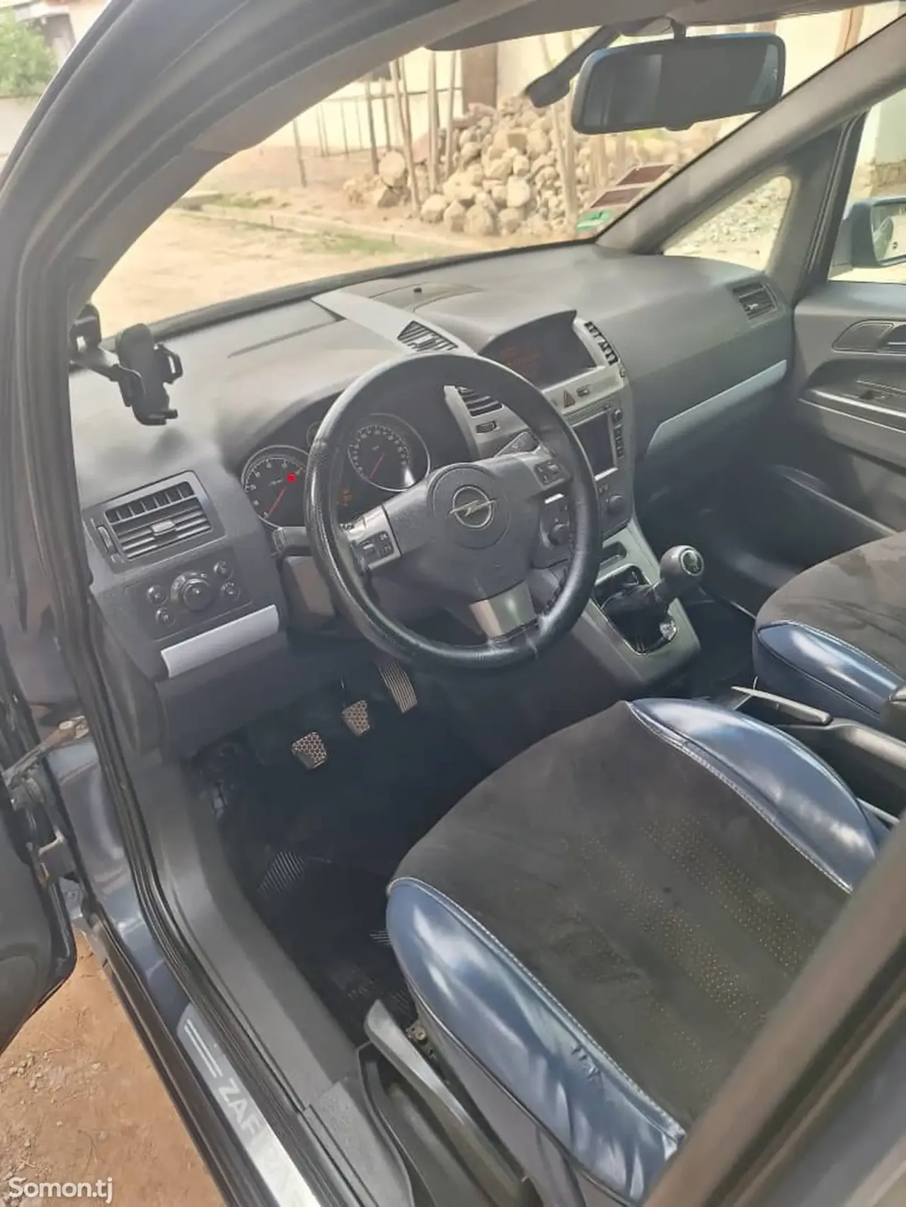 Opel Zafira 2006 · 1.8 MT
