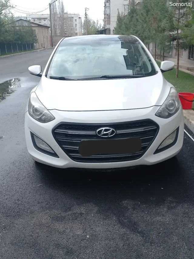 Hyundai i30 2012 · 1.6 AT