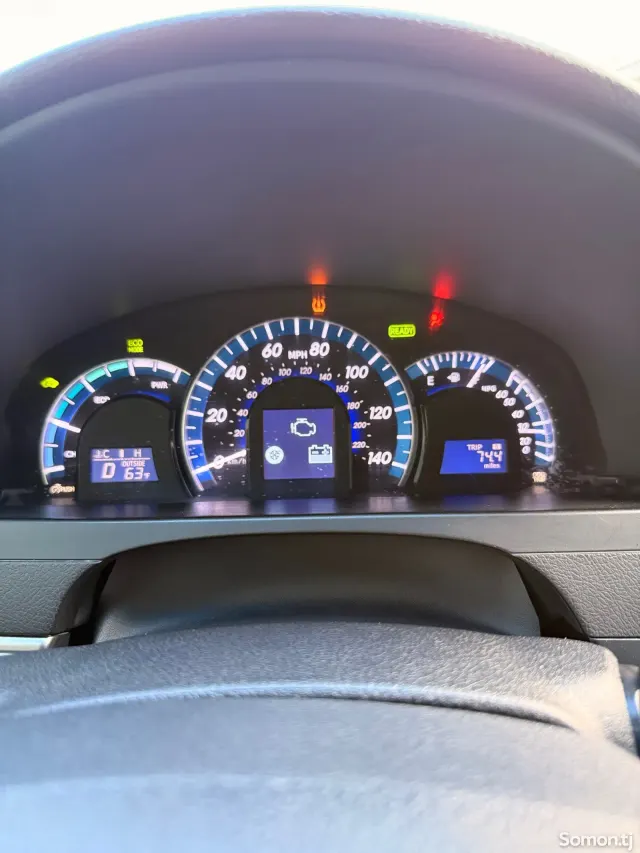 Toyota Camry 2012 · 2.5 CVT