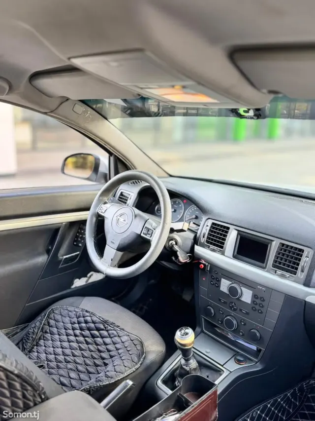 Opel Vectra C 2007 · 1.9 MT