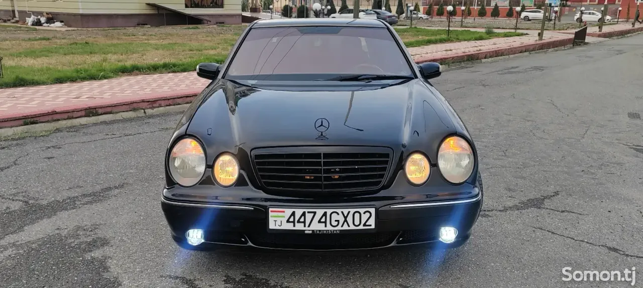 Mercedes-Benz E class 2002 · 2.8 AT
