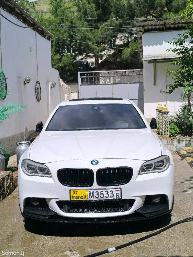 BMW M5 2015 · 3.0 AT
