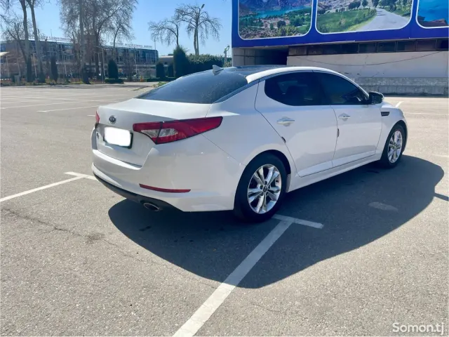 Kia K5 2012 · 2.0 AT