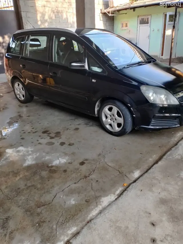 Opel Zafira 2007 · 1.8 MT