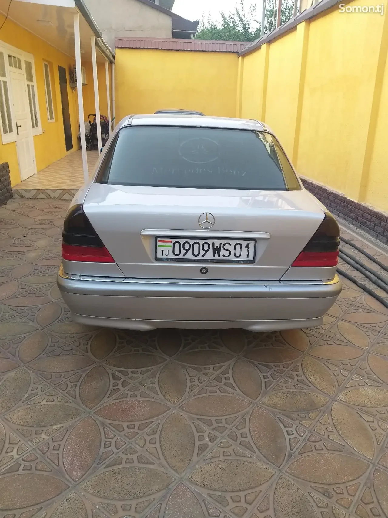 Mercedes-Benz C class 1999 · 2.2 AT
