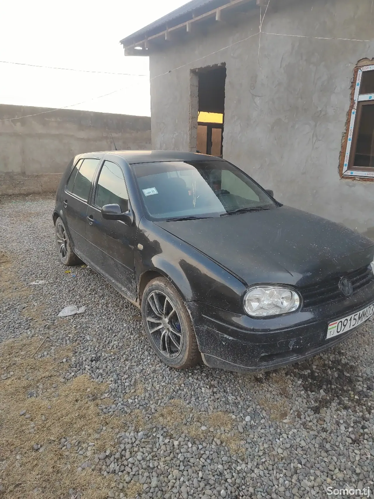 Volkswagen Golf 1999 · 1.6 MT