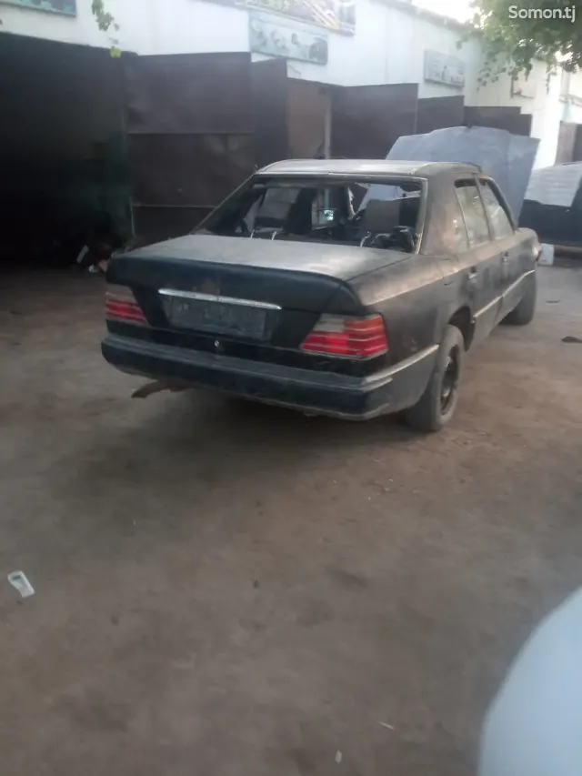 Mercedes-Benz C class 1994 · 1.8 MT
