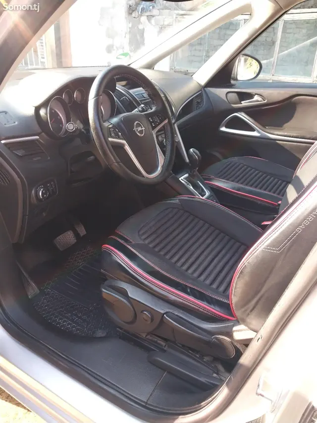 Opel Zafira 2014 · 1.9 AT