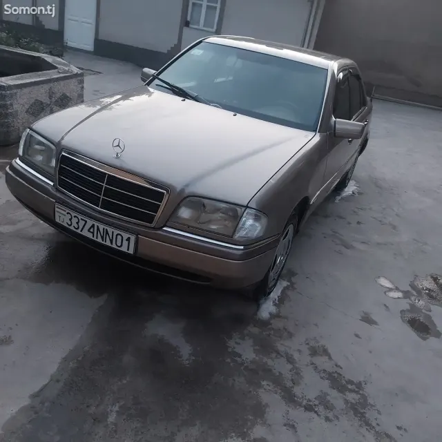 Mercedes-Benz C class 1994 · 1.8 MT
