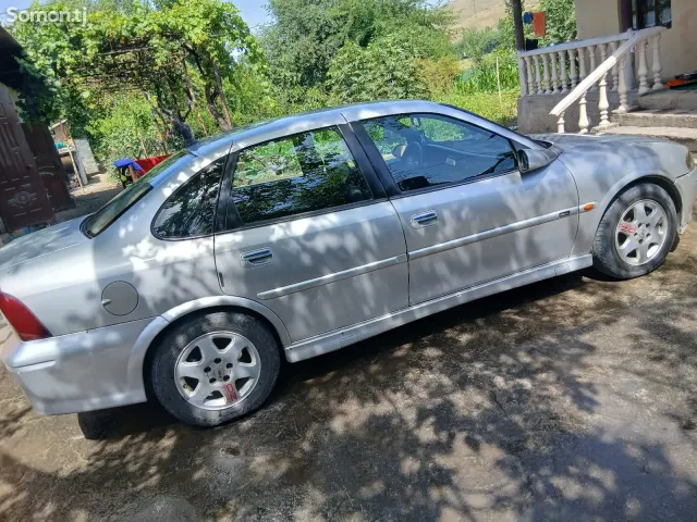 Opel Vectra B 1999 · 1.8 MT