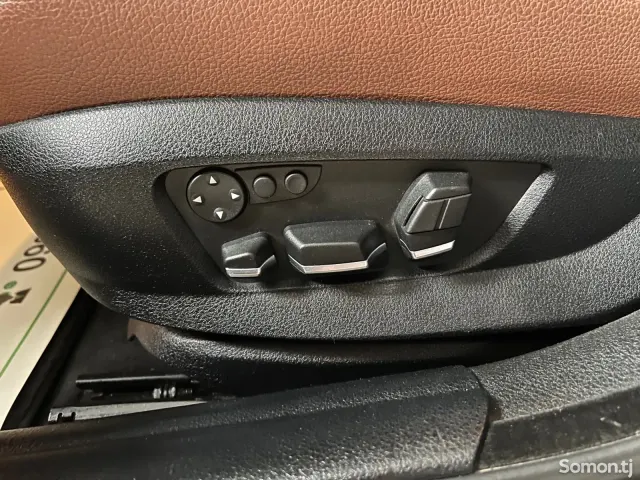 BMW 5 series 2011 · 3.0 AT