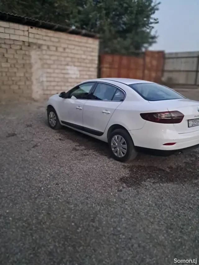 Renault Fluence 2015 · 2.0 MT
