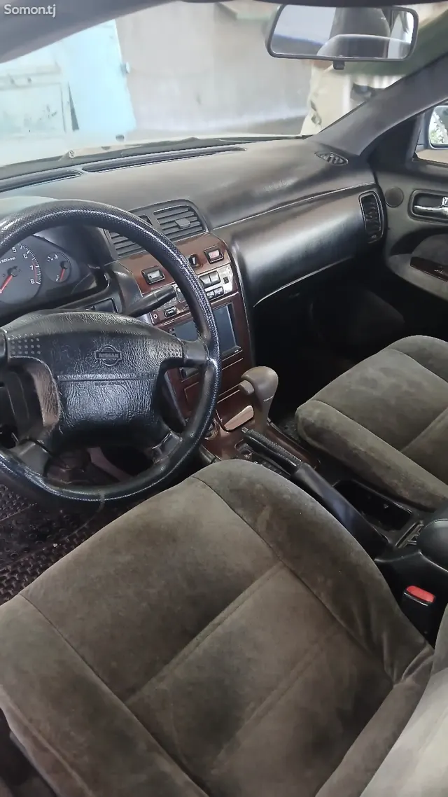 Nissan Cefiro 1997 · 2.0 AT