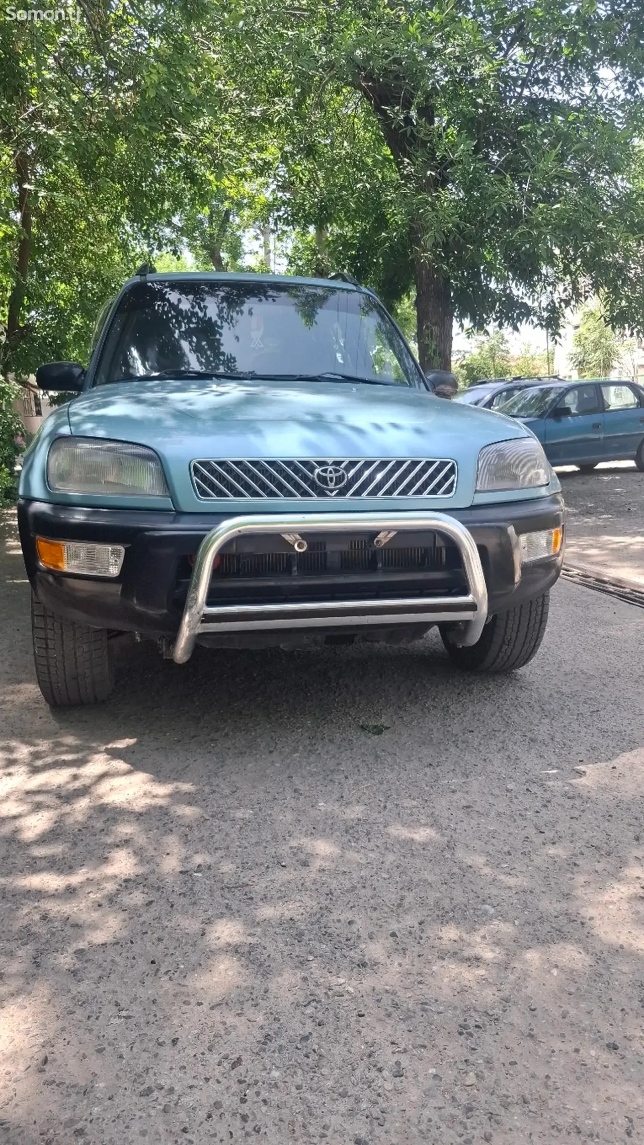 Toyota RAV 4 1997 · 2.0 AT