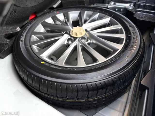Toyota Camry 2016 · 2.5 AT
