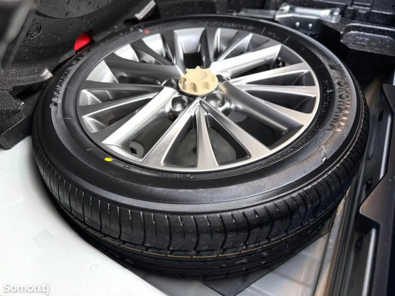 Toyota Camry 2016 · 2.5 AT