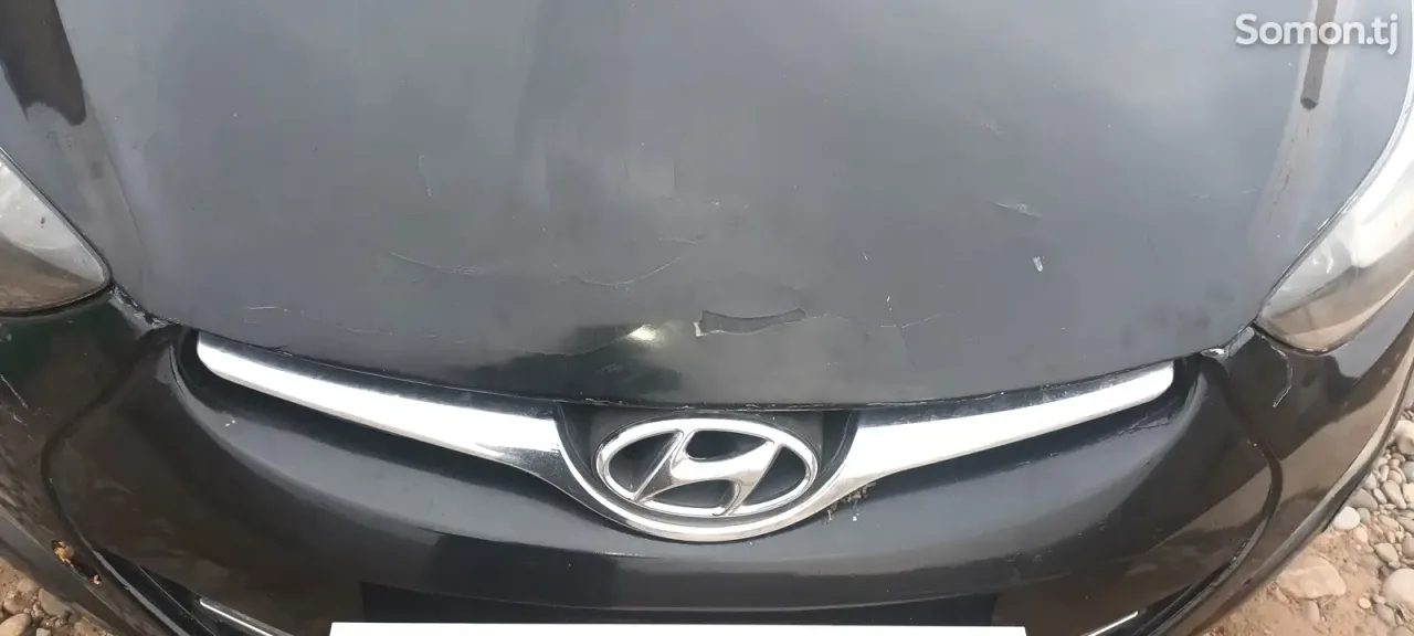 Hyundai Elantra 2016 · 1.6 MT