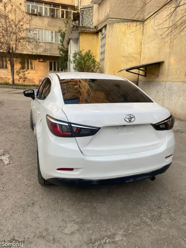 Toyota Yaris 2018 · 1.8 AT