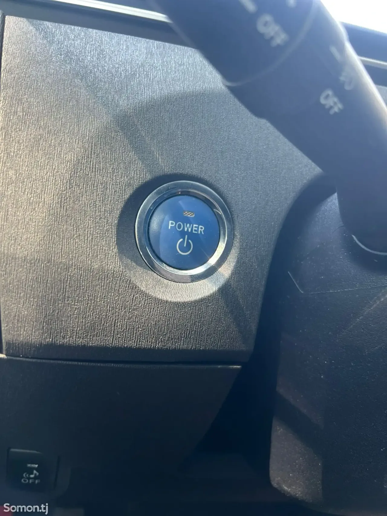 Toyota Prius 2014 · 1.5 AT