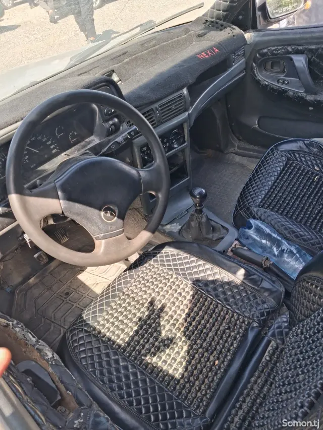 Daewoo Nexia 1996 · 1.6 MT