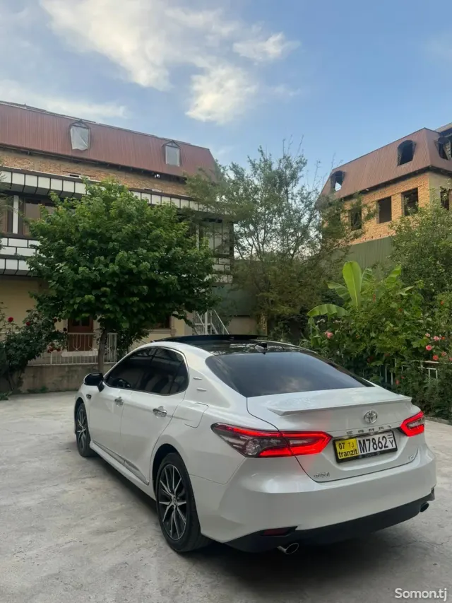 Toyota Camry 2024 · 3.5 AT