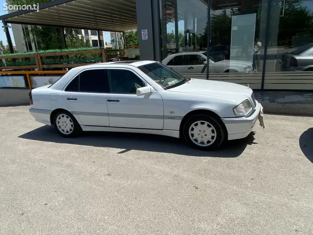 Mercedes-Benz C class 1999 · 2.8 AT