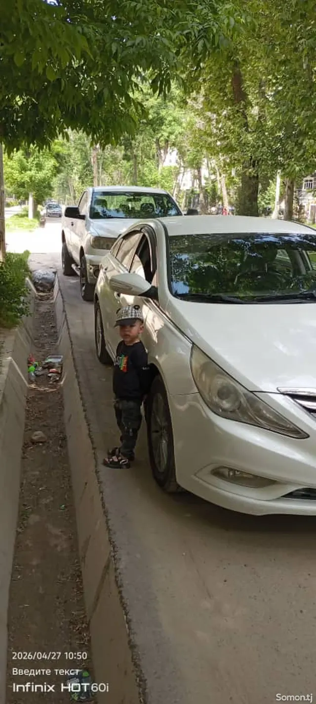 Hyundai Sonata 2011 · 2.0 AT