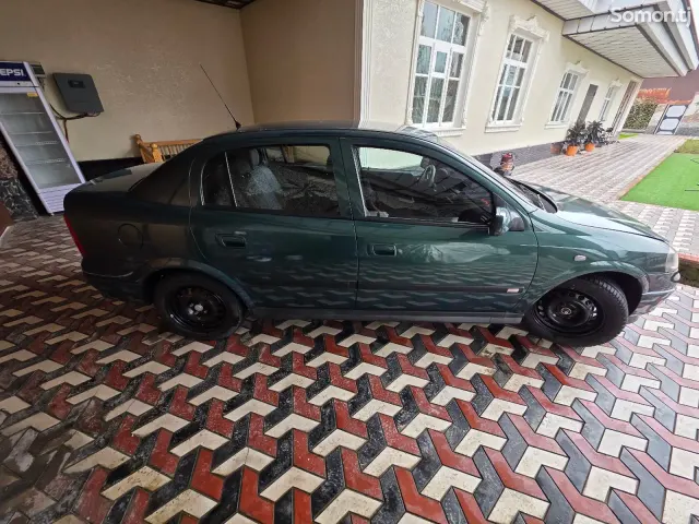 Opel Astra G 2001 · 1.6 MT