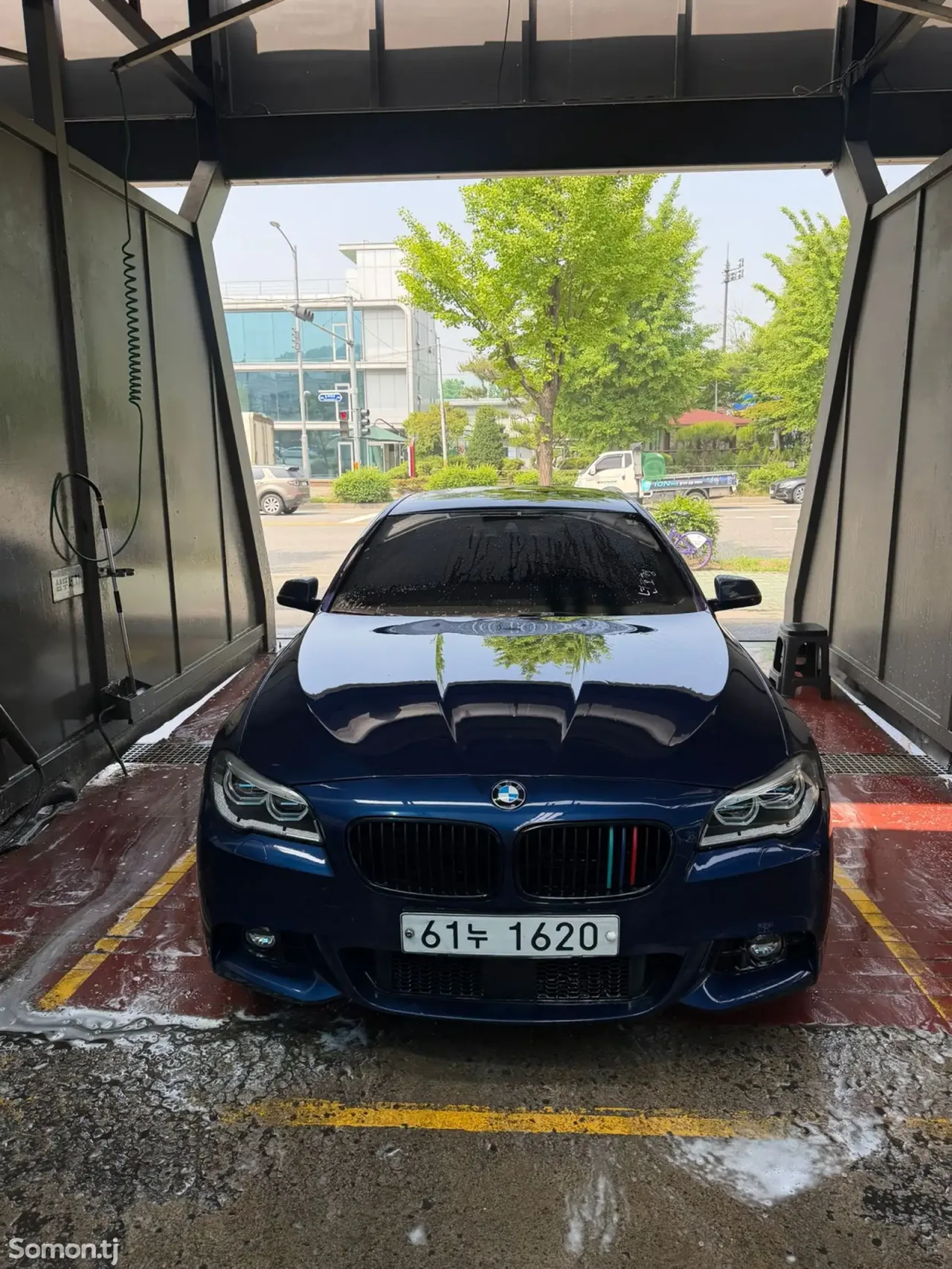 BMW 5 series 2016 · 2.0 AT