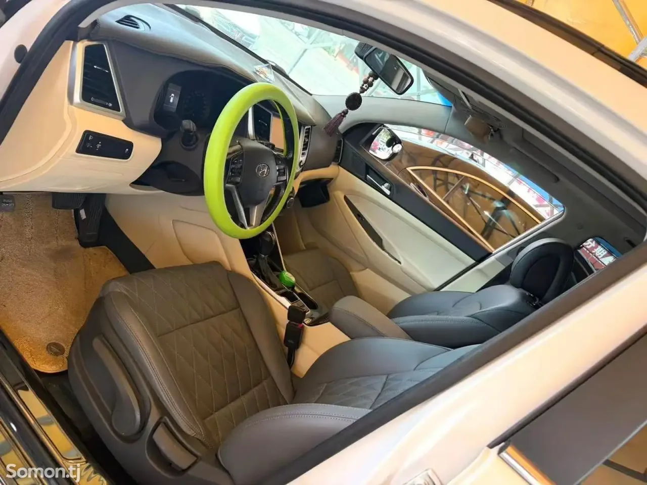 Hyundai Tucson 2016 · 1.6 AT