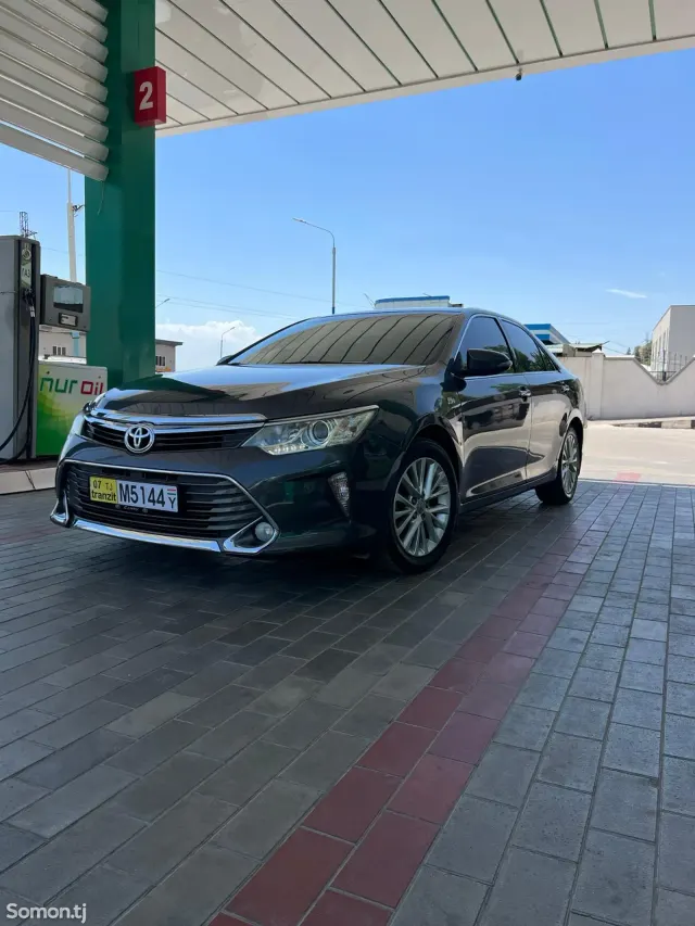 Toyota Camry 2016 · 2.5 AT
