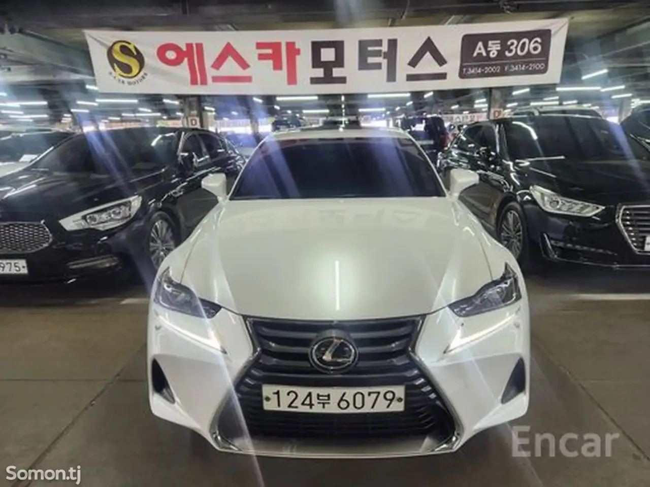 Lexus IS series 2018 · 2.0 AT
