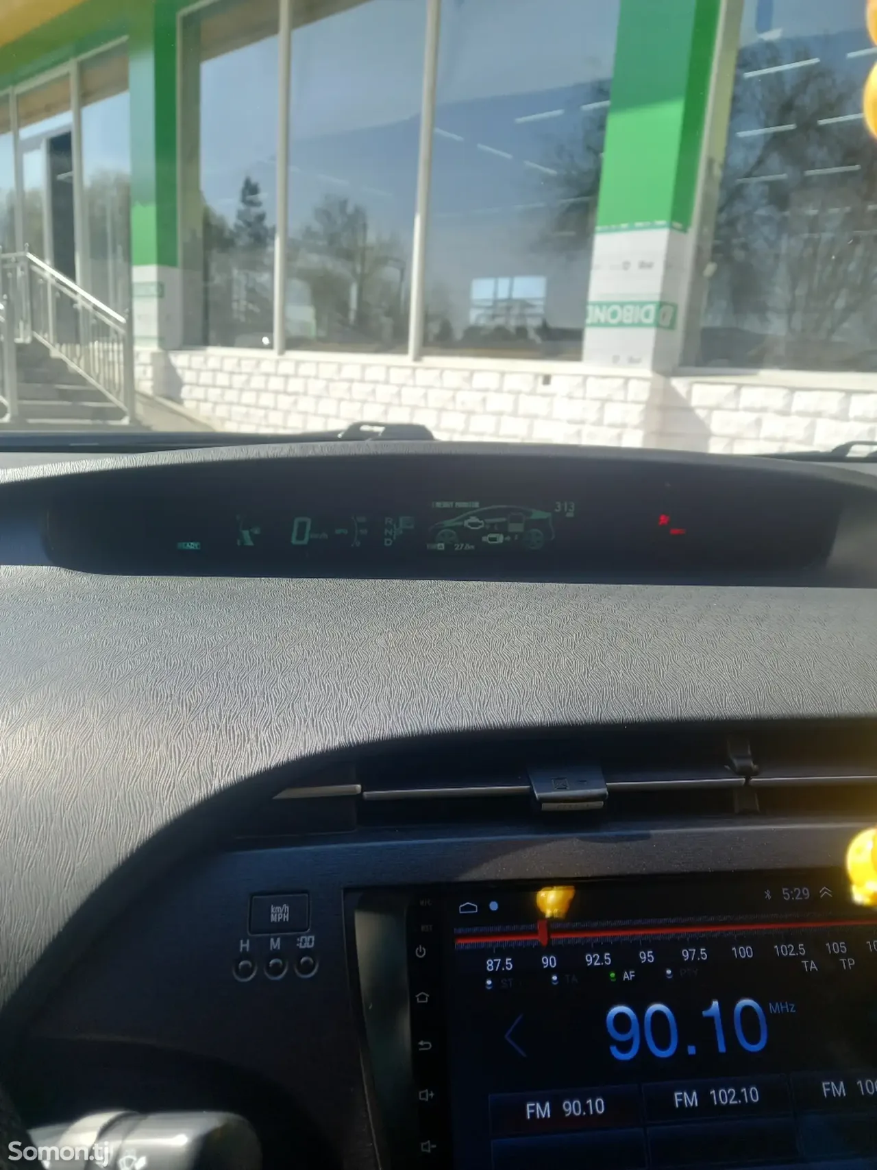 Toyota Prius 2010 · 1.8 AT