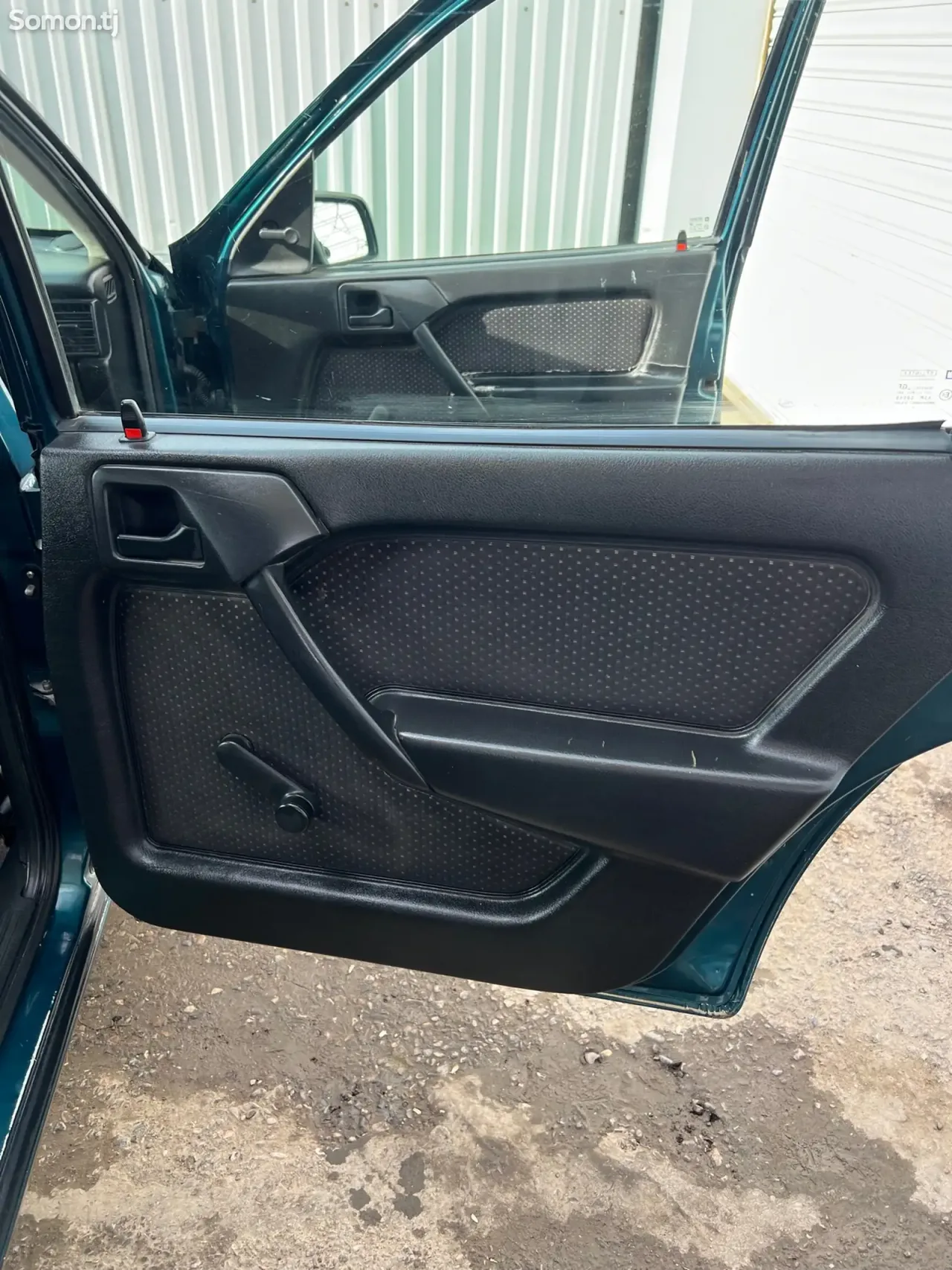 Opel Vectra A 1994 · 1.6 MT
