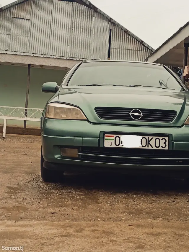 Opel Astra G 2000 · 1.8 MT