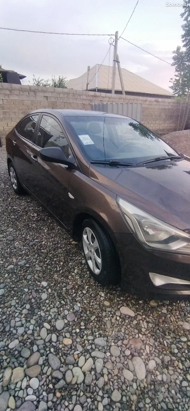 Hyundai Solaris 2015 · 1.6 AT