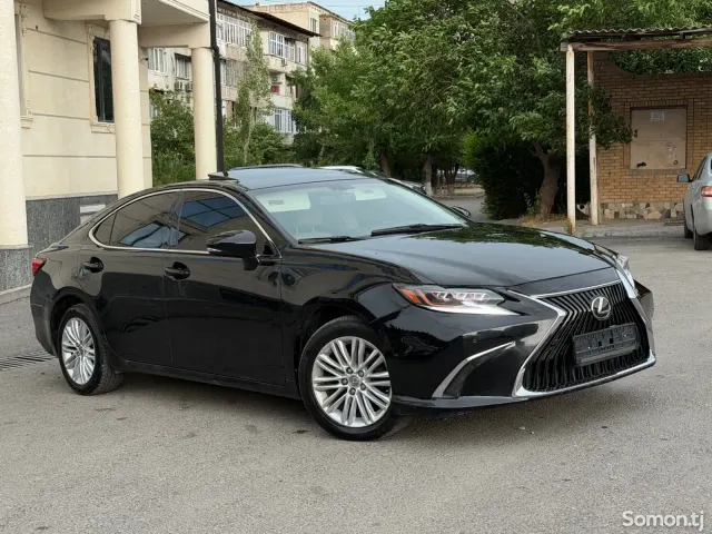Lexus ES series 2014 · 3.5 AT