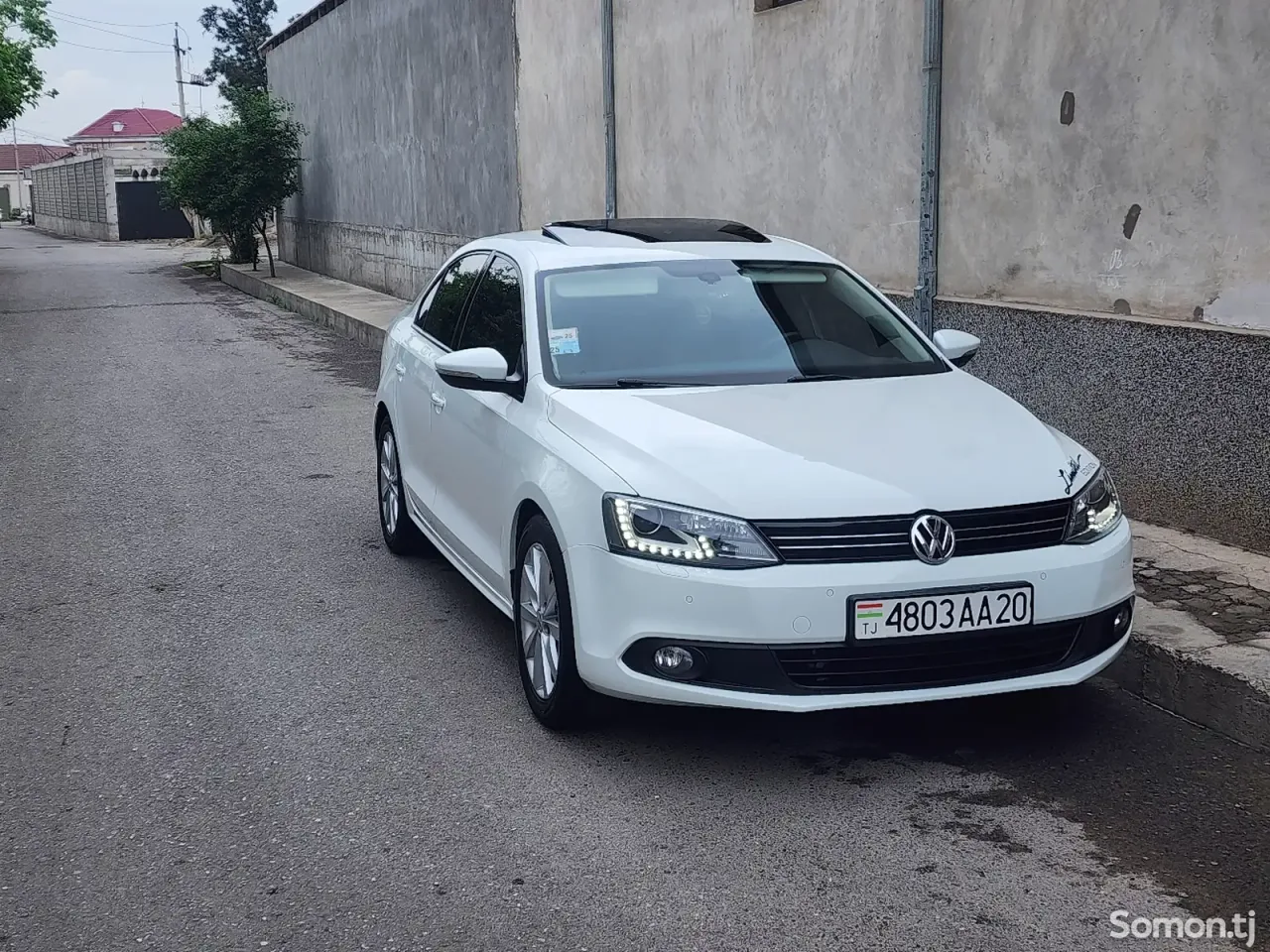 Volkswagen Jetta 2014 · 2.0 AT
