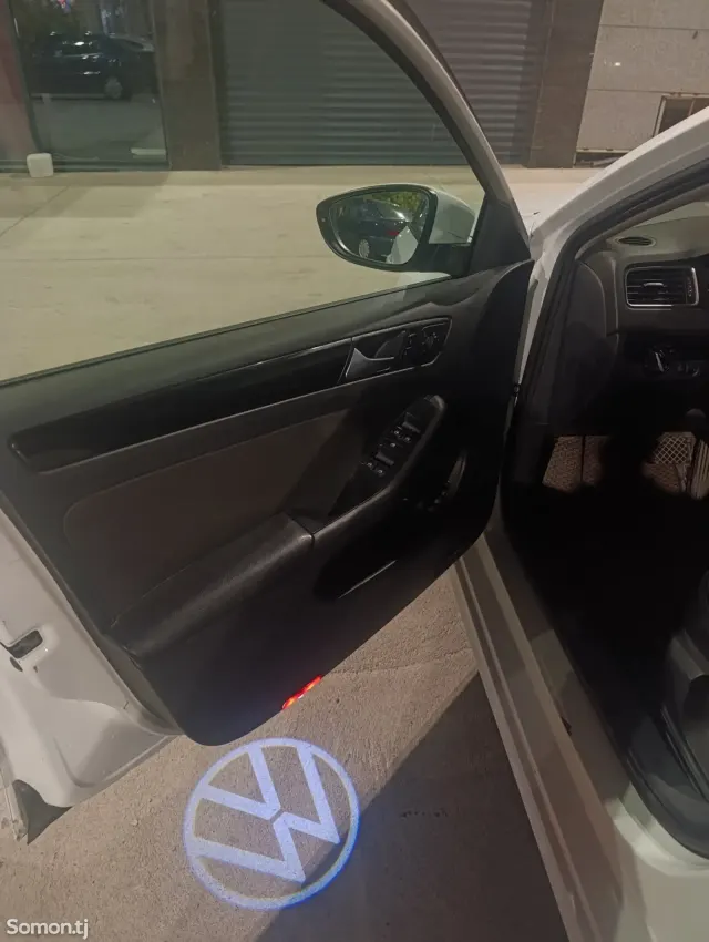 Volkswagen Jetta 2014 · 1.6 AT