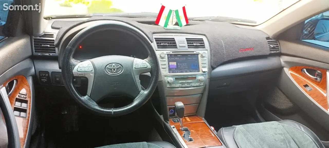 Toyota Camry 2008 · 2.4 AT