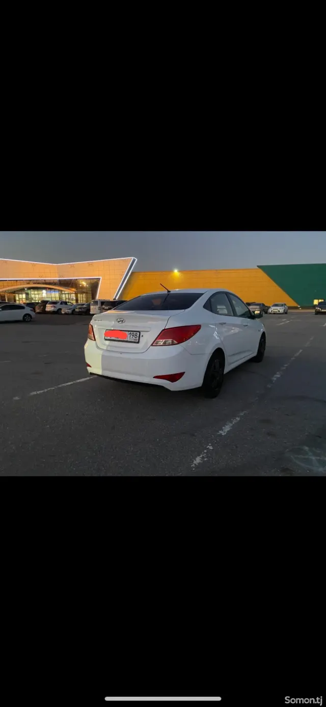 Hyundai Solaris 2016 · 1.4 MT