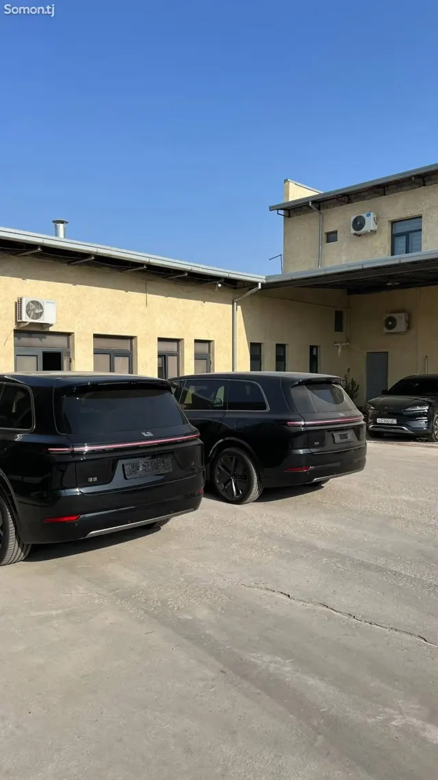 Li Auto (Lixiang) L9 2025 · 2.0 AMT